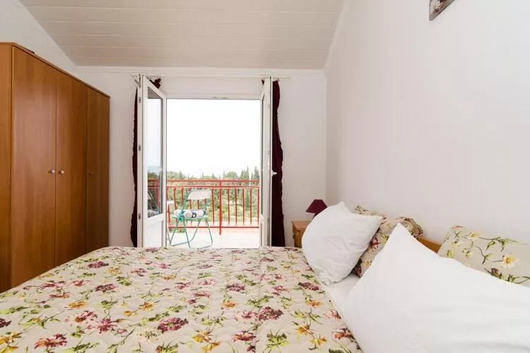 Apartments Villa Nikol - Comfort Two Bedroom Apartment with Sea View (APT 3)-Slaapkamer