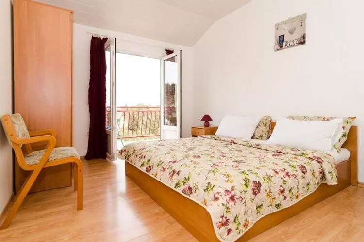 Apartments Villa Nikol - Comfort Two Bedroom Apartment with Sea View (APT 3)-Slaapkamer