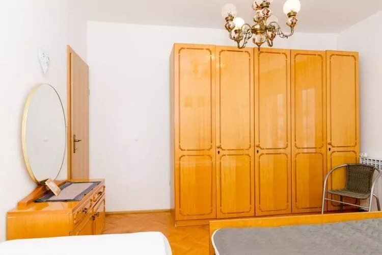 Apartments Villa Nikol - Standard Two Bedroom Apartment with Terrace (APT 5)-Slaapkamer