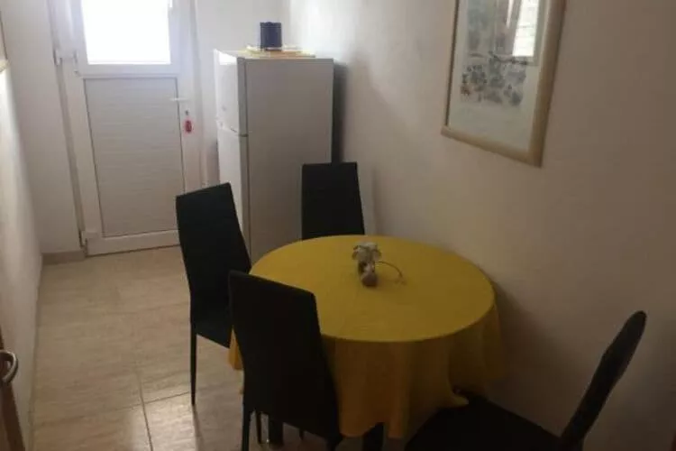 Apartments Kalajzic- Comfort Two Bedroom Apartment with Terrace(A1) (ST)-Eetkamer