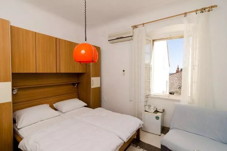 Rooms Pile - Double Room with Patio-Slaapkamer