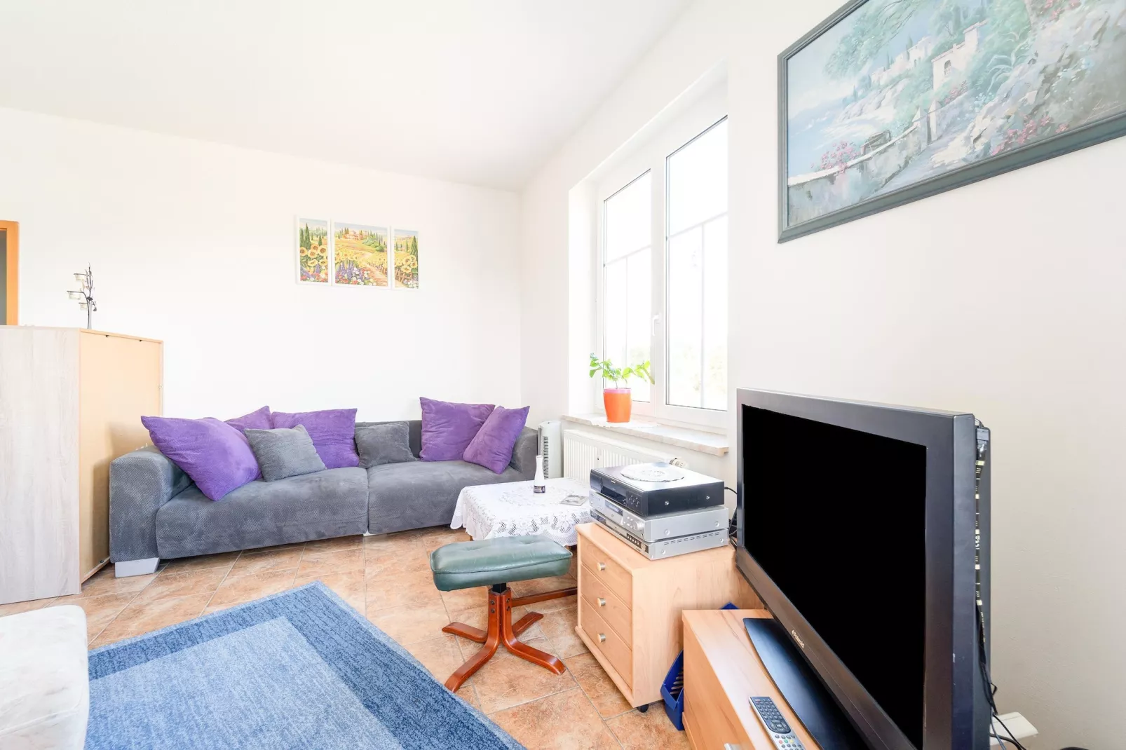 Ferienwohnung Petersberg-Woonkamer