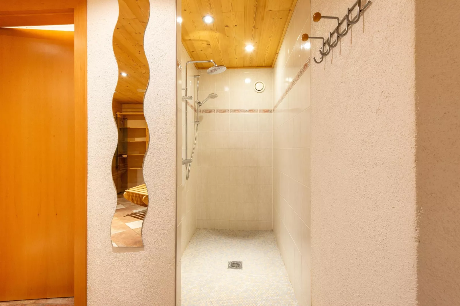Apartment 4-6/3-Wellness