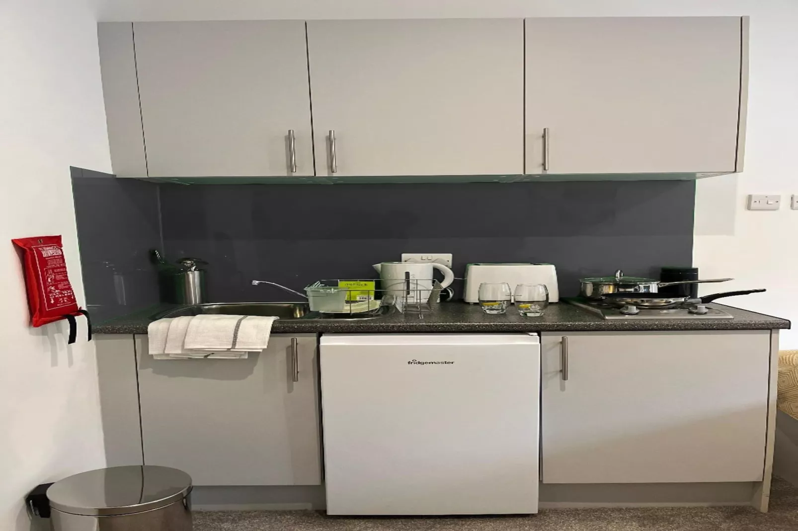 Kingston Luxe Suites Riverside Apartment Belvilla-Keuken
