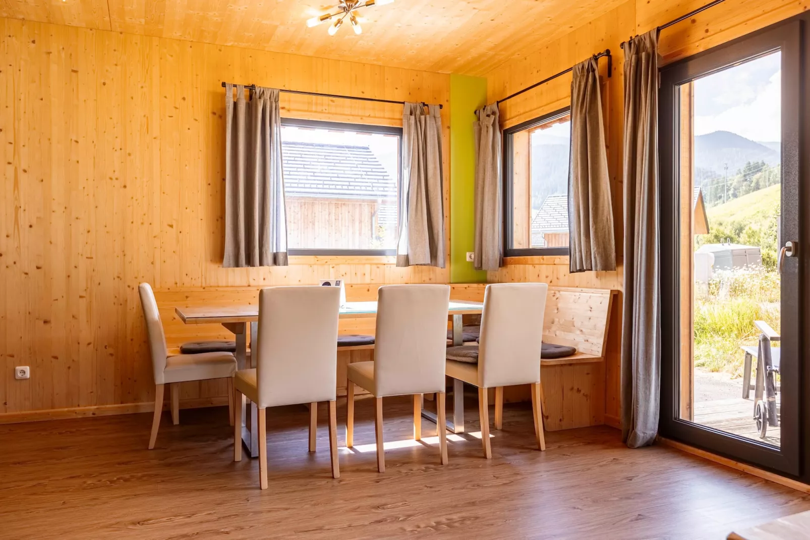 Kreischberg Chalet 29a-Eetkamer