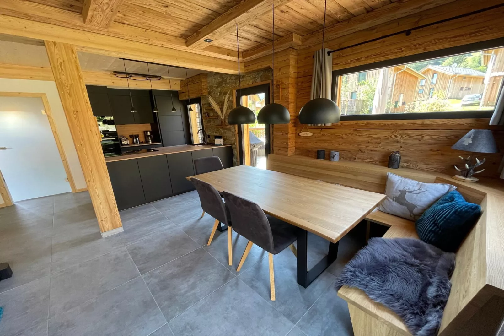 Kreischberg Chalets 52-Eetkamer
