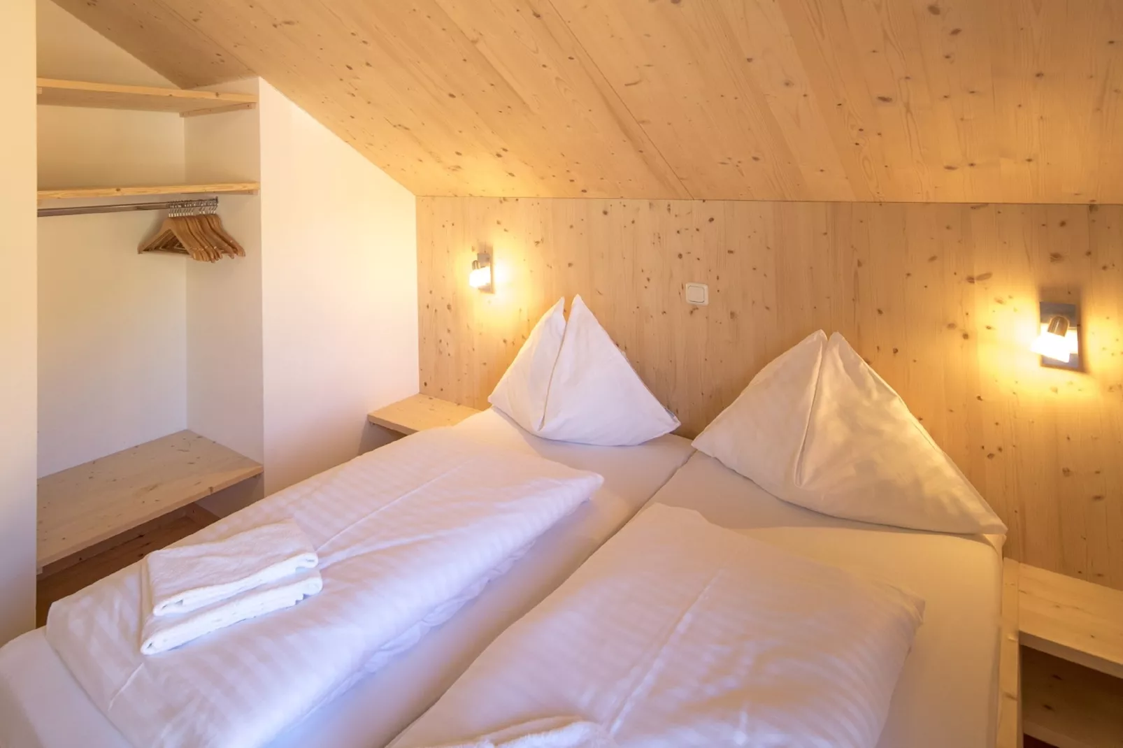 Kreischberg Chalets 44a-Slaapkamer
