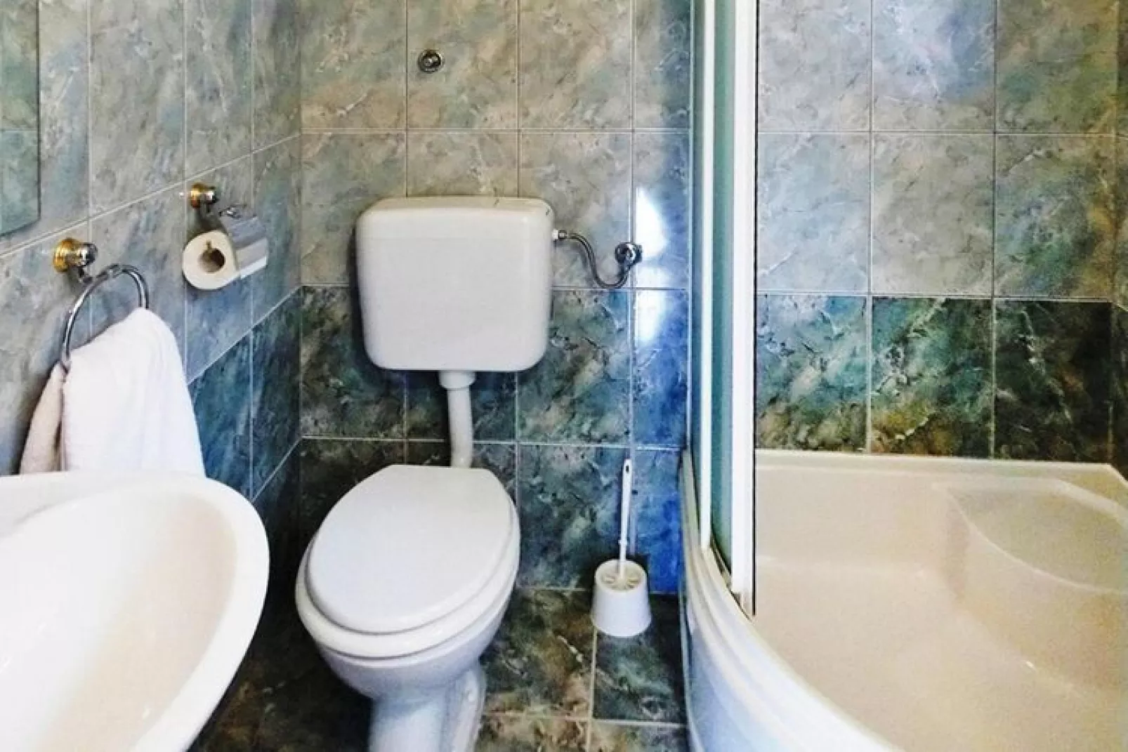 Fortune apartments, Vir-A2+2-Badkamer