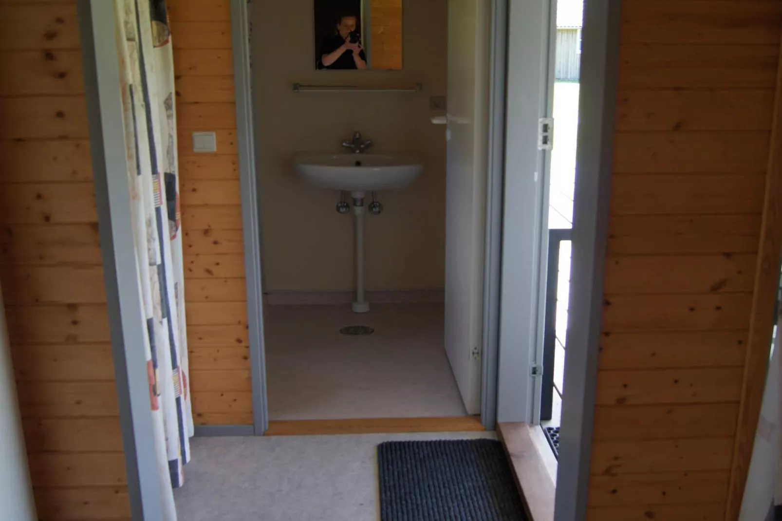 Kahyt med toilet og brusebad(L5)-Binnen