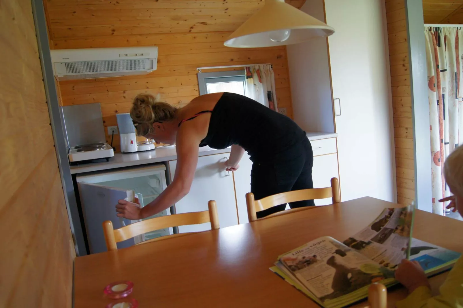 Gezellige hut op campingresort-Binnen