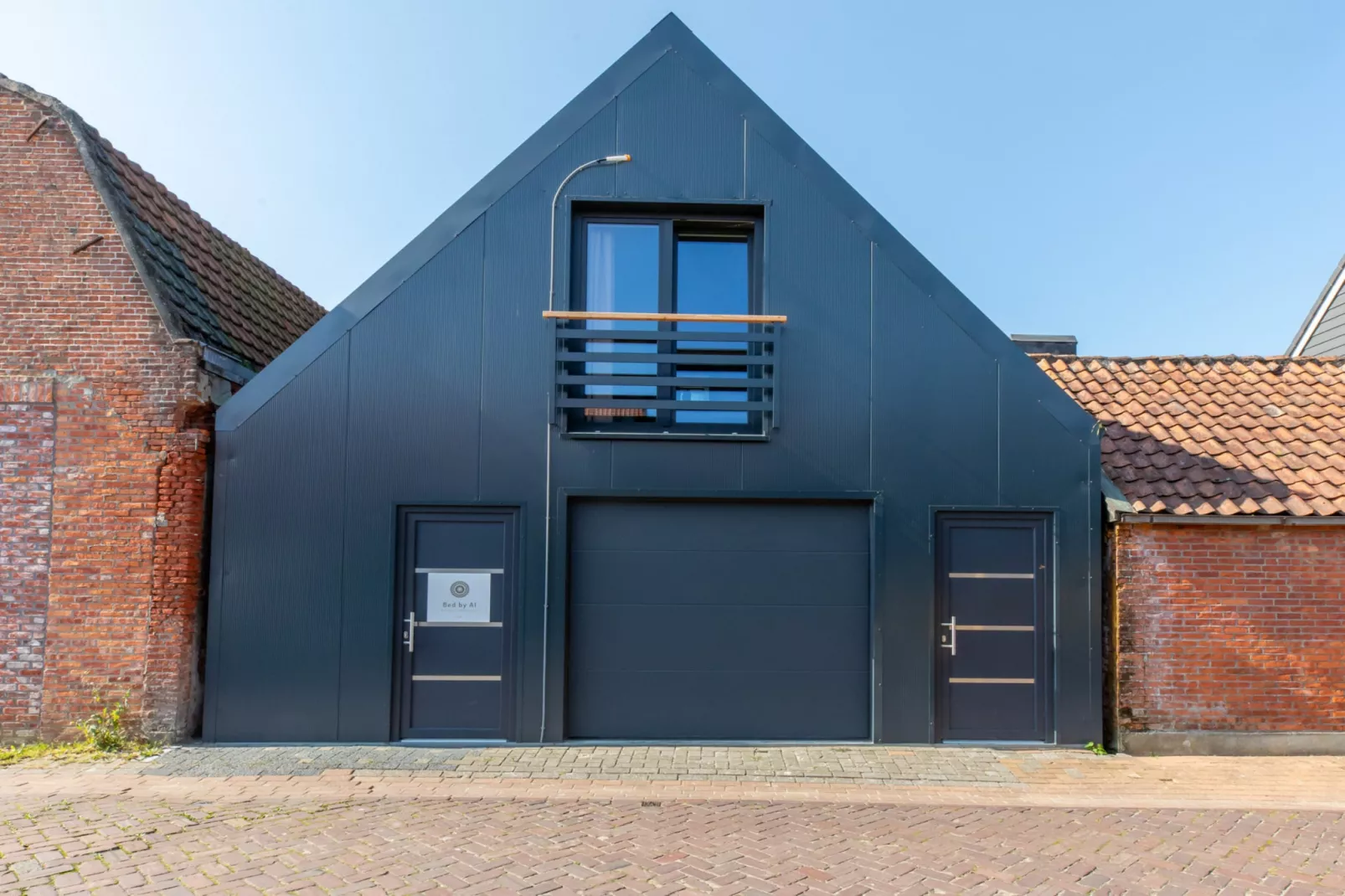 Appartement 'Bed by Al' - Hoofdstraat 16 a  Kortgene-Buitenkant zomer