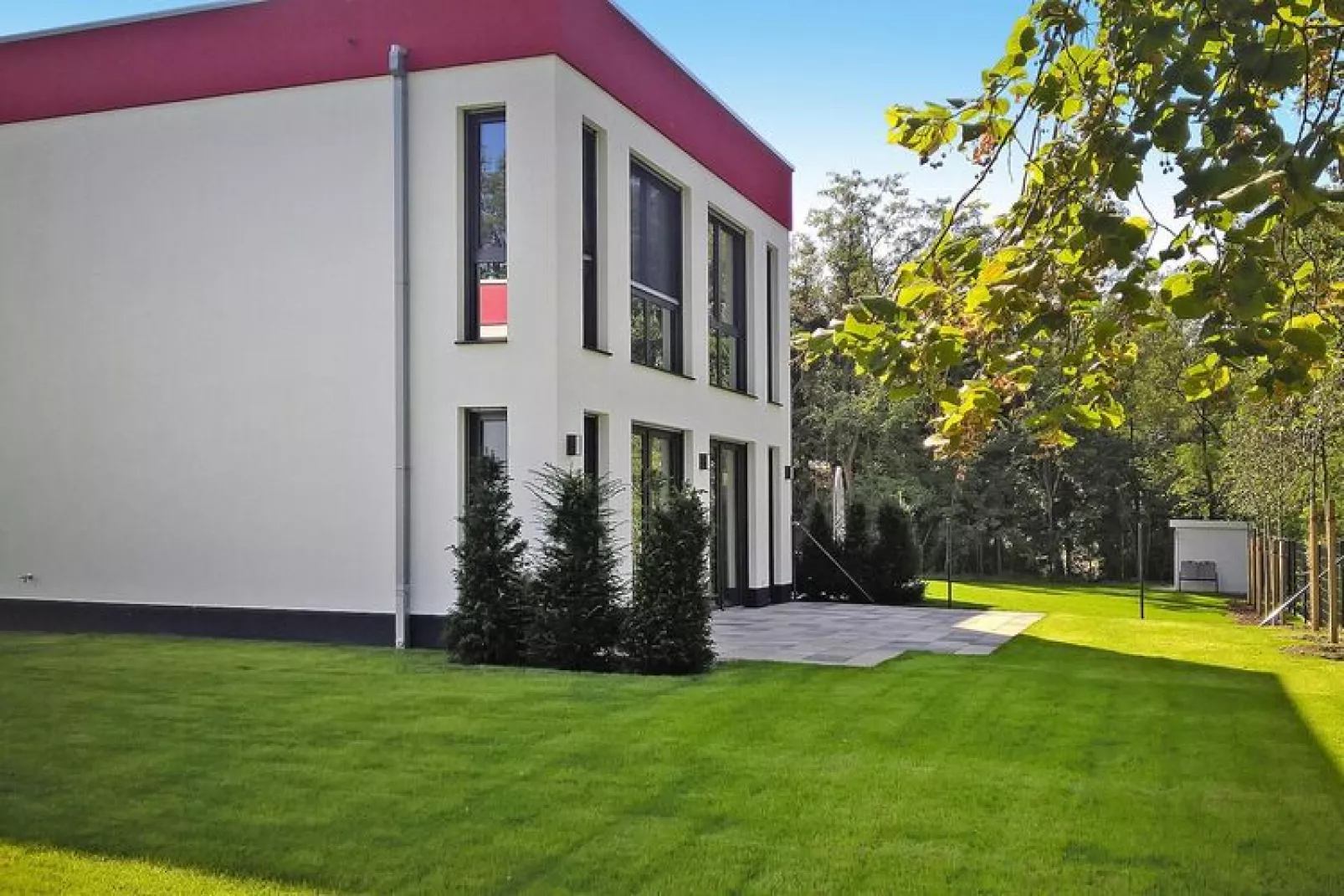 Ferienhaus Lakeside DHH 130 qm-Buitenkant zomer