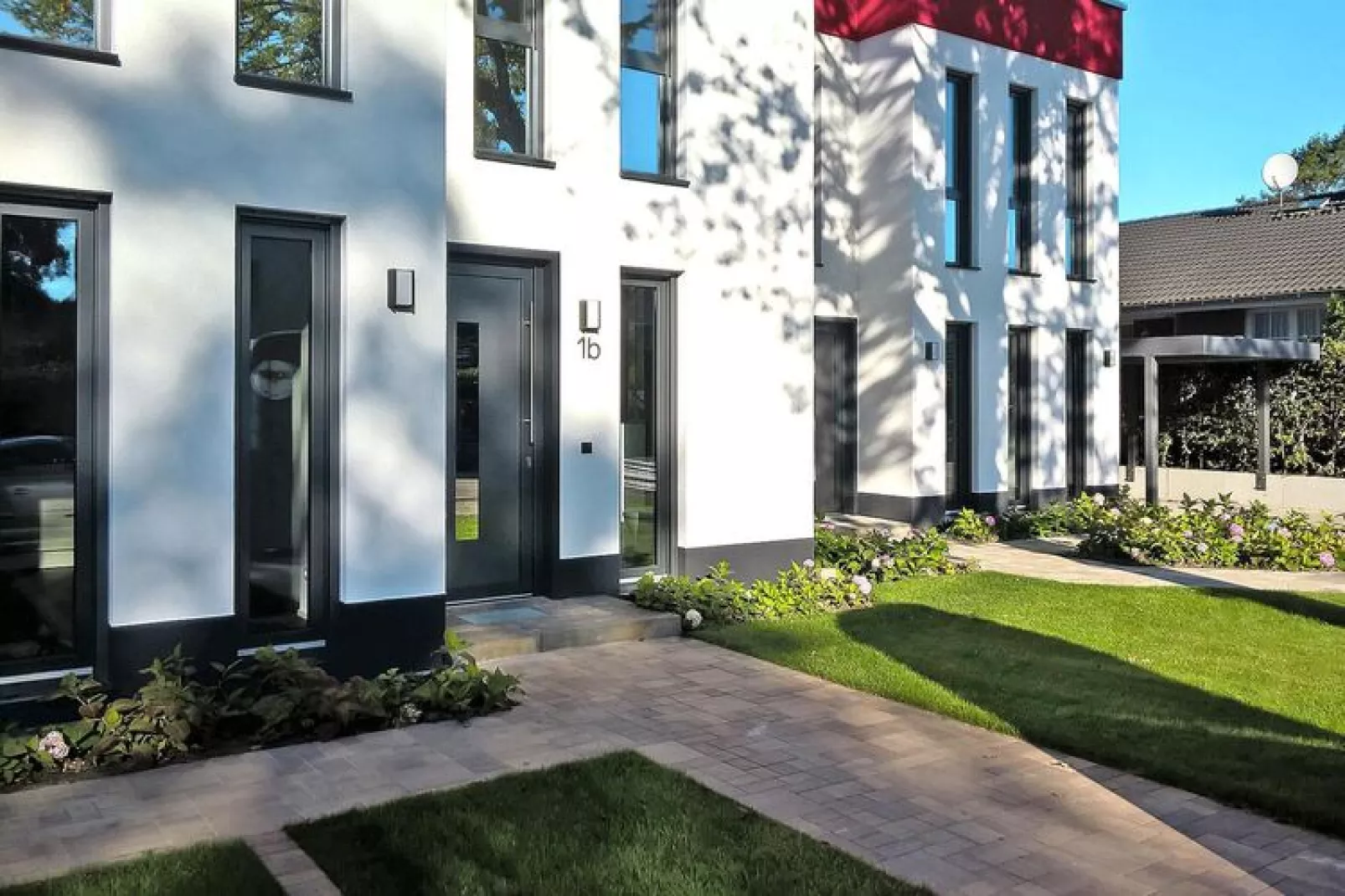 Ferienhaus Lakeside DHH 130 qm-Buitenkant zomer