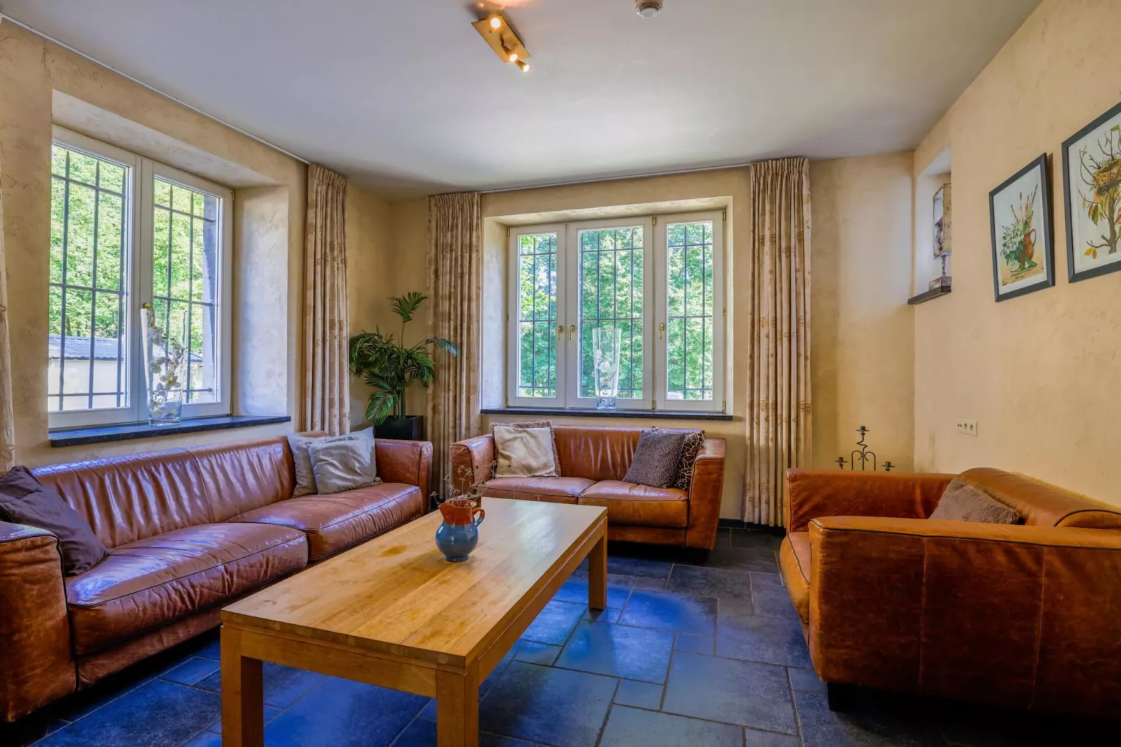 Studio voor twee Domaine Château Dieupart-Woonkamer