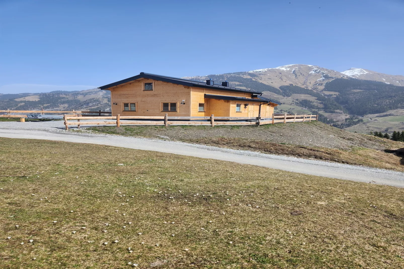 Lipphütte-Buitenkant zomer