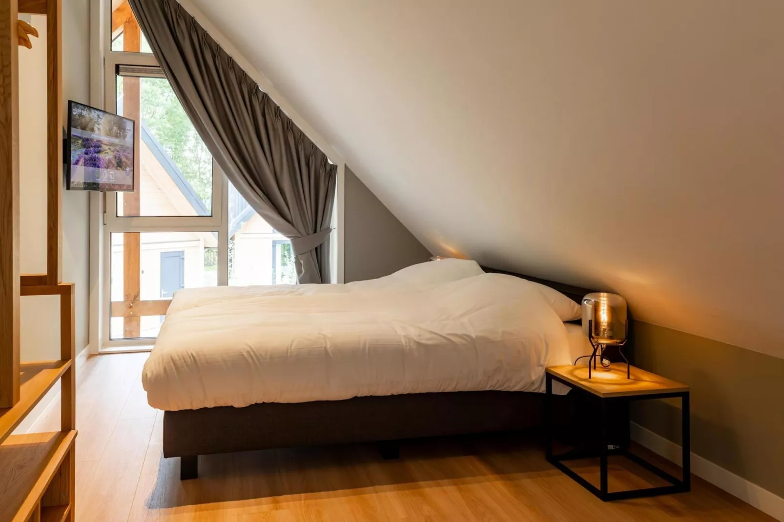Bos Villa met Hottub & Sauna  8 personen-Slaapkamer