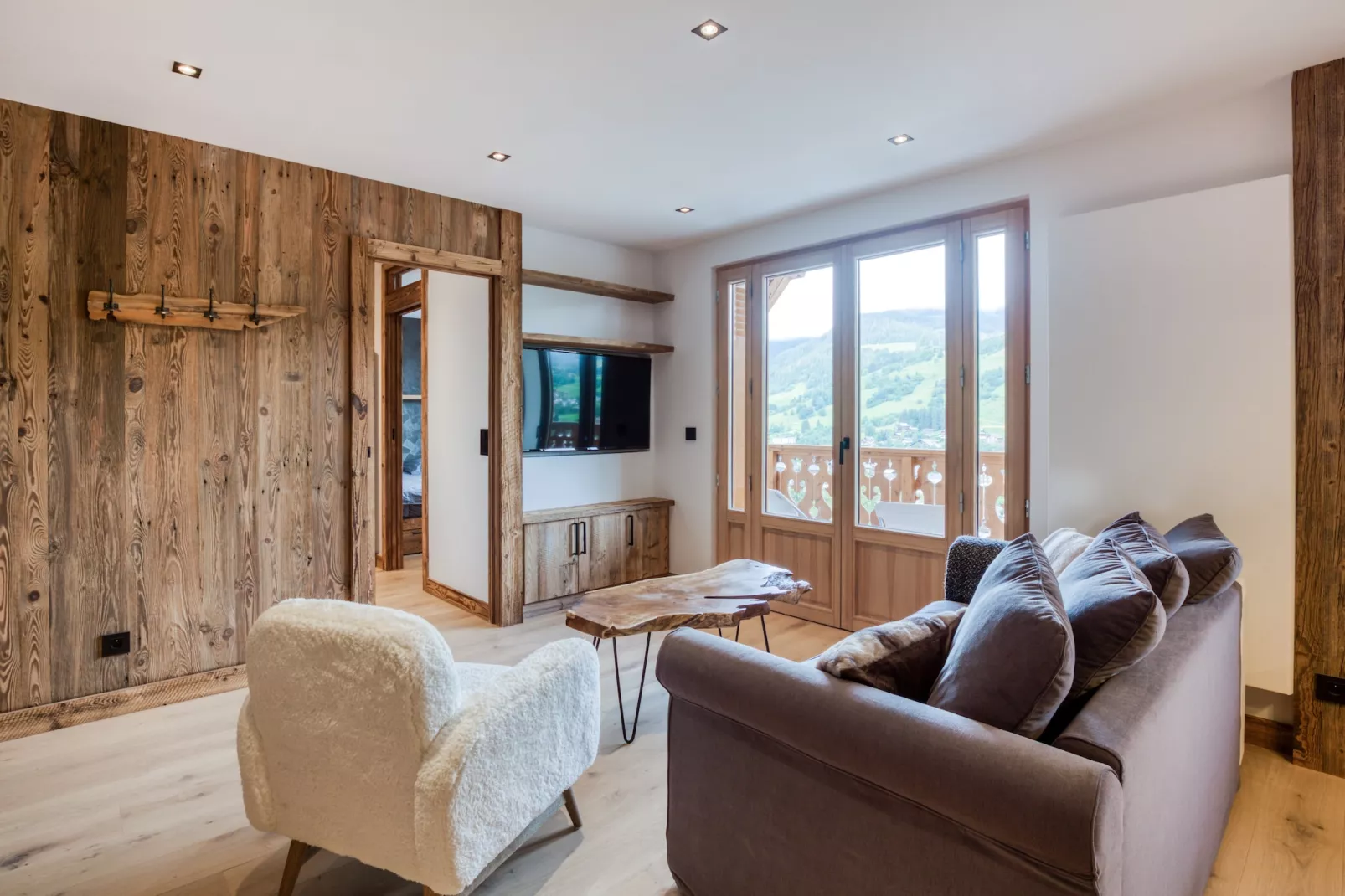 JZ-384-MEGEVE
