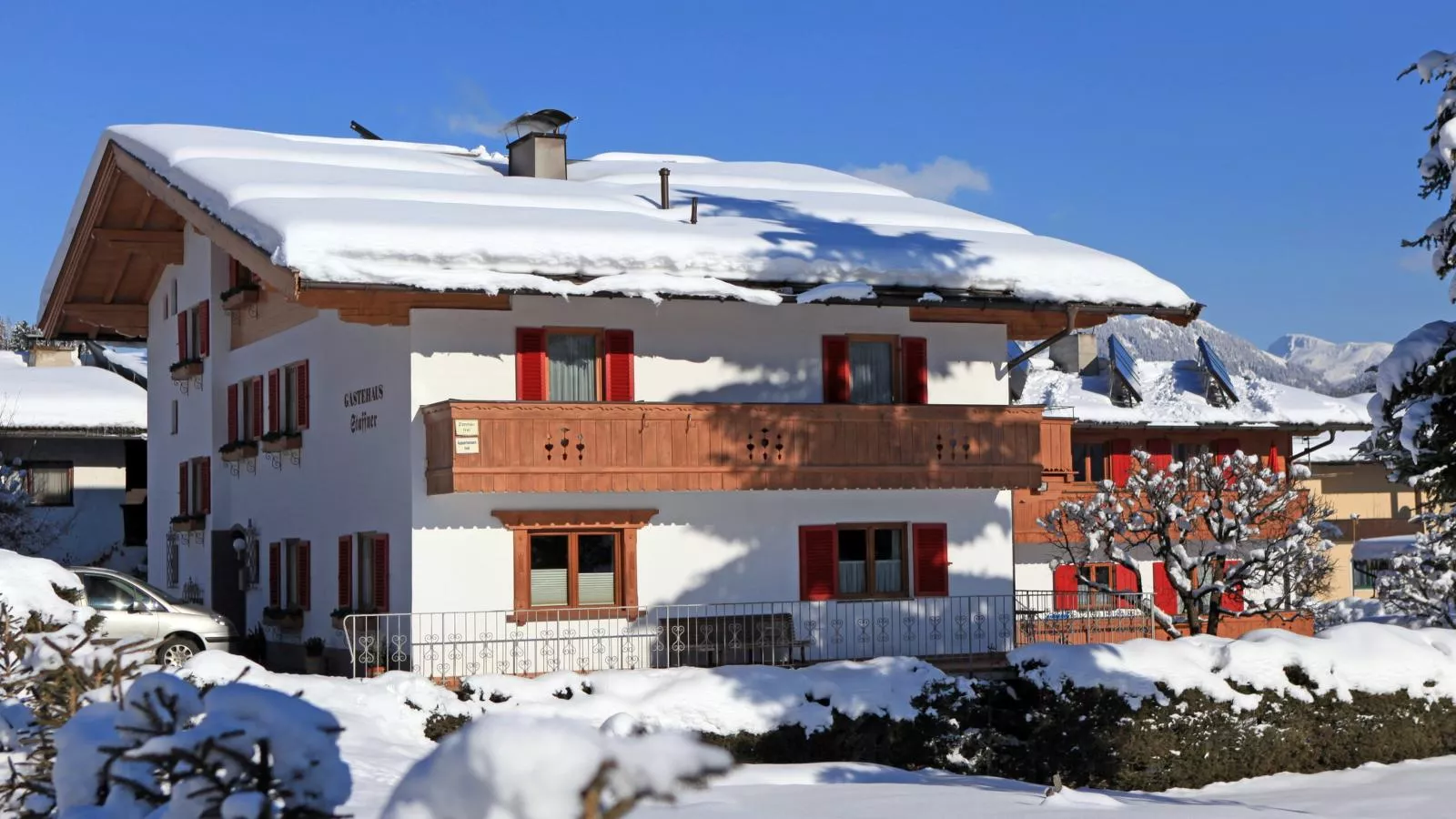 Gästehaus Staffner-Exterieur winter