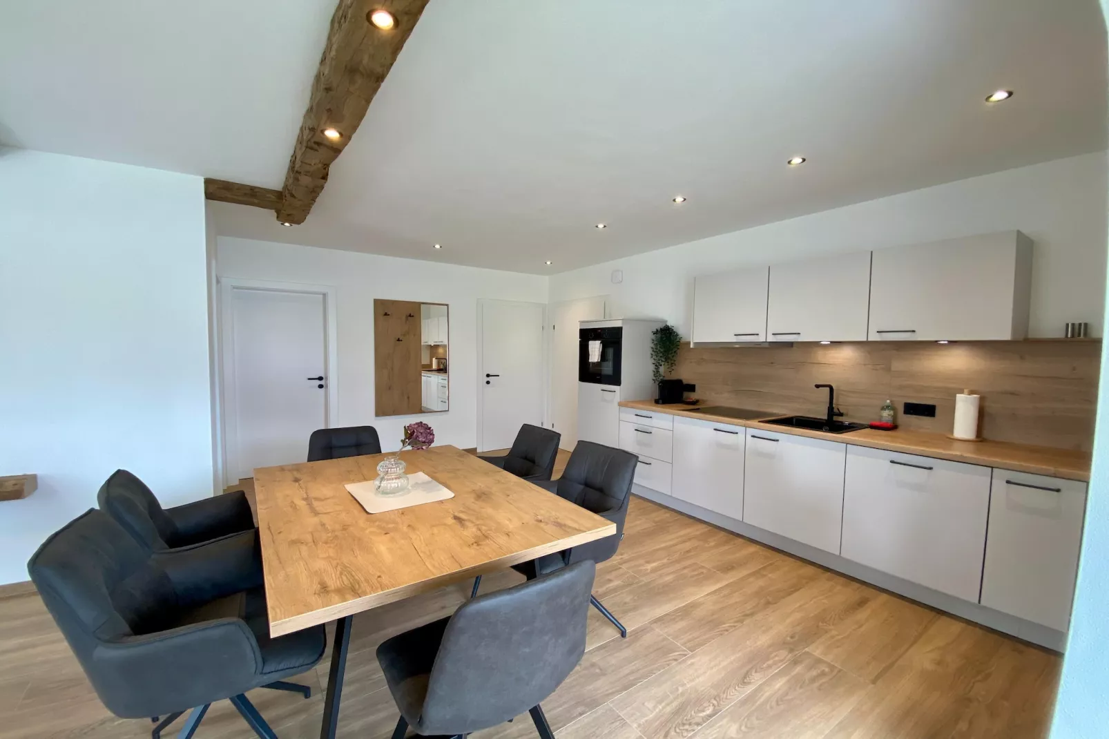 Appartement "Gams-Bartl"  3-4 Personen-Eetkamer