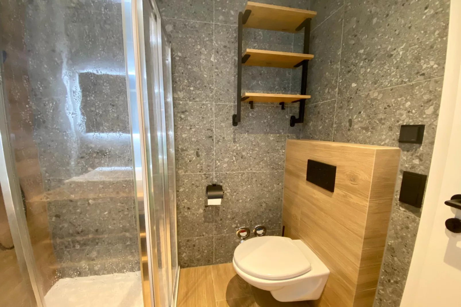 Appartement "Schnauz-Bartl" 1-2 Personen-Badkamer