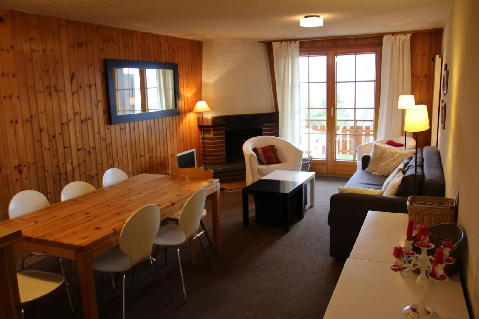 Mayens de l'Ours CZ 013 - MOUNTAIN apartment 8 per-Eetkamer