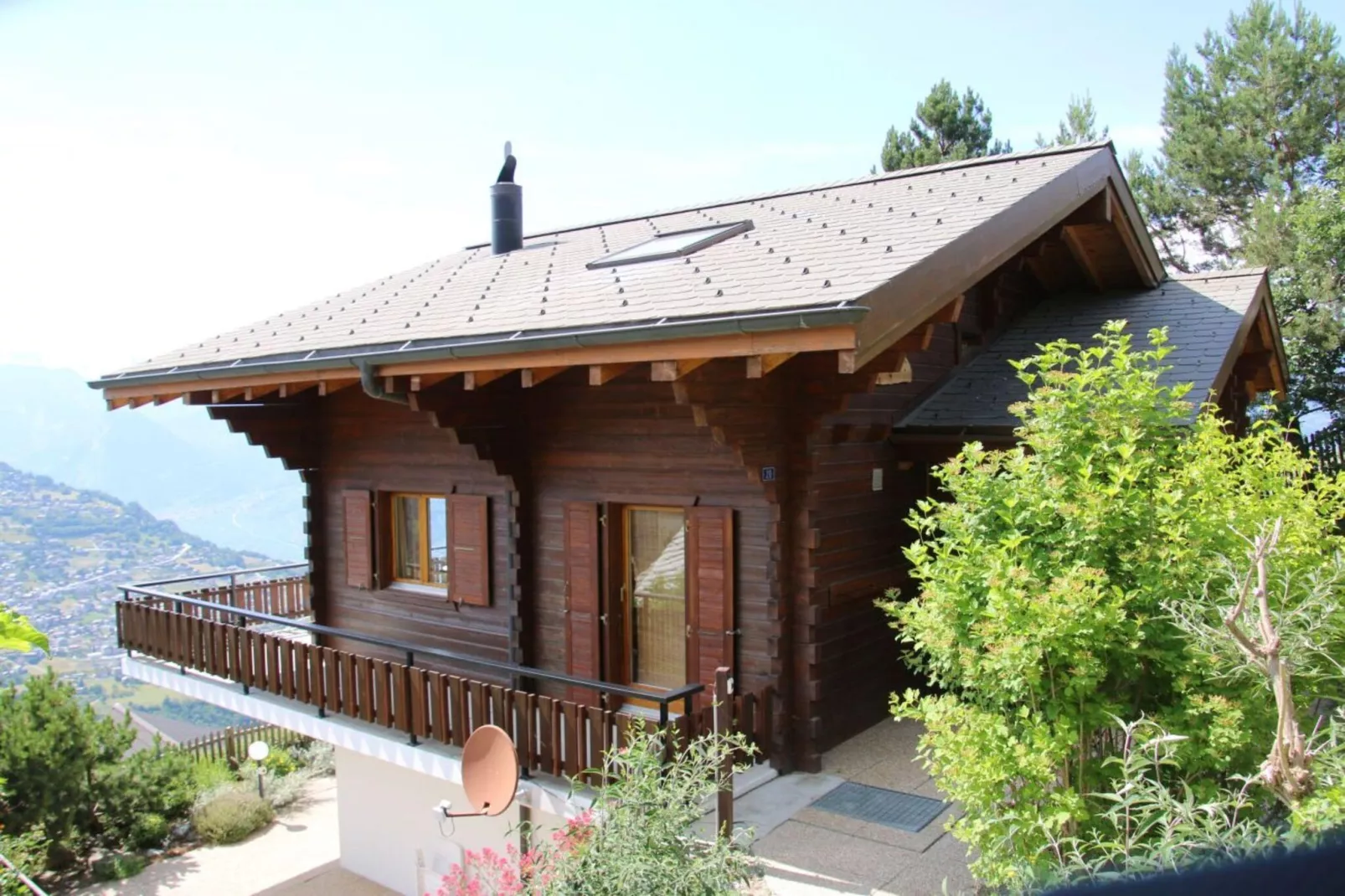Eanta SUNNY & MOUNTAIN chalet 10 pers-Buitenkant zomer