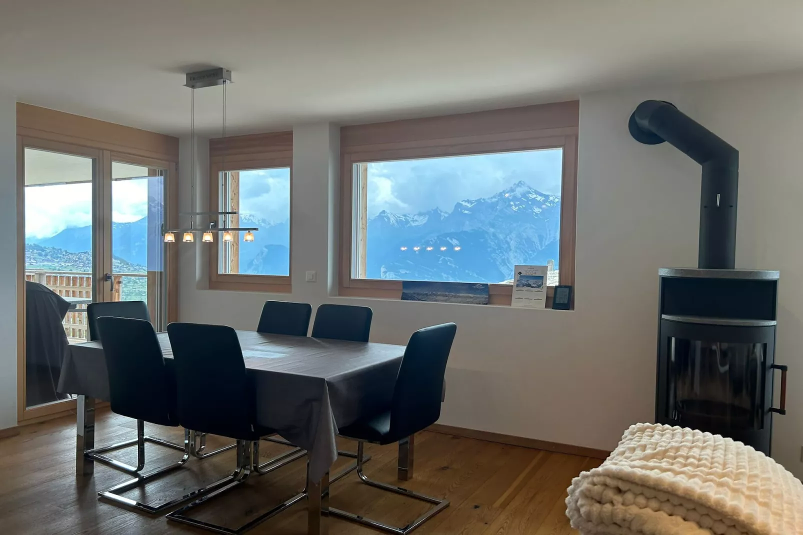 Ski Heaven SH 003 - LUXE apartment 5 pers-Eetkamer