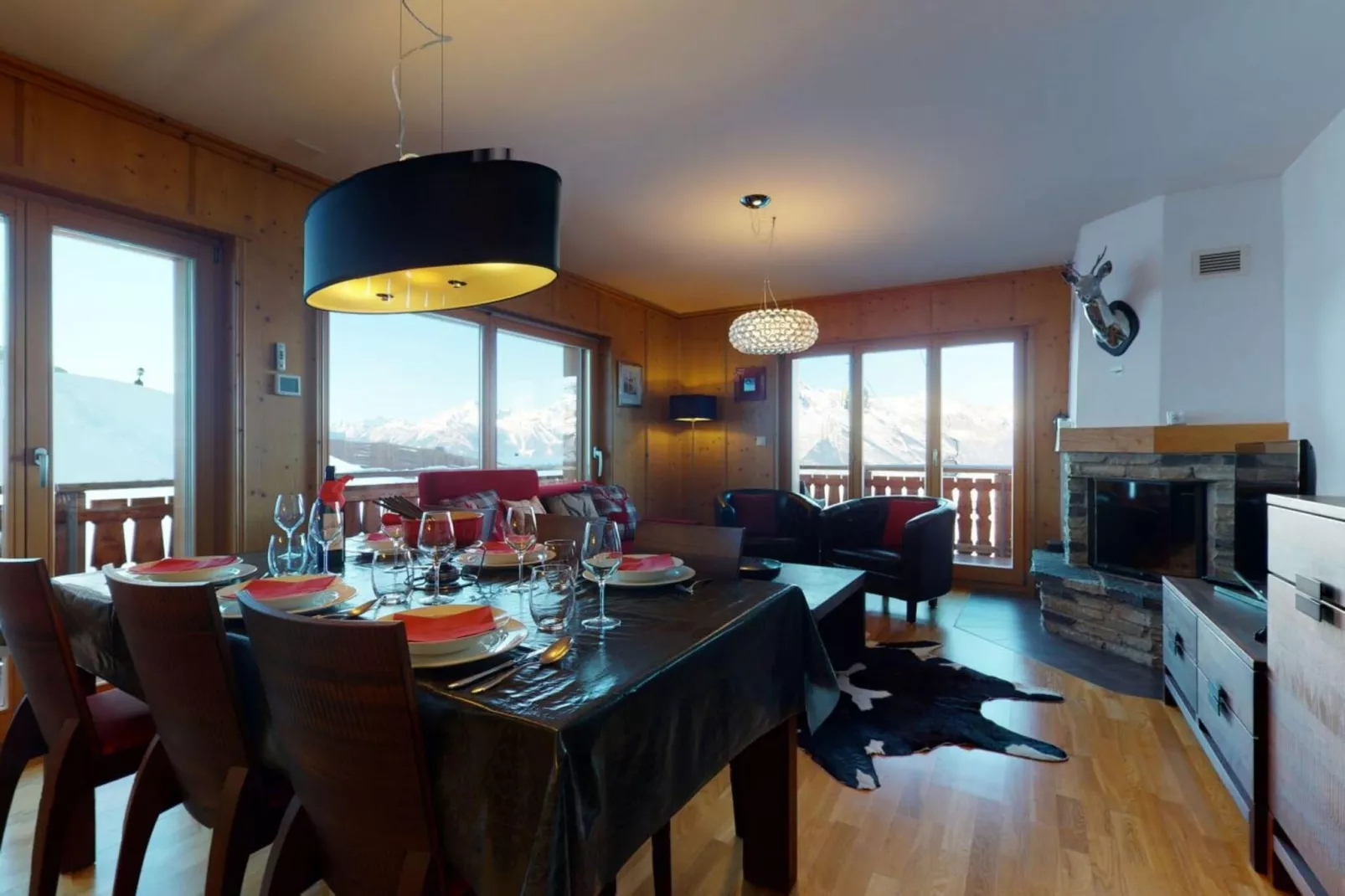 Hauts de Veysonnaz HV1 012 - SAUNA apartment 6 per-Eetkamer