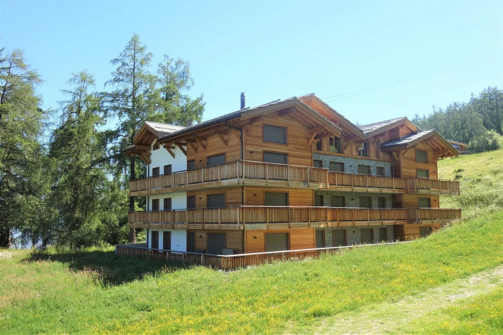Les Mayens MA 011 - LUXURY apartment 6 pers-Buitenkant zomer