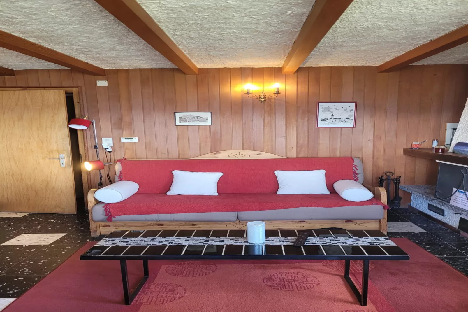 La Crettaz appdans chalet - SUNNY apartment 6 p-Woonkamer
