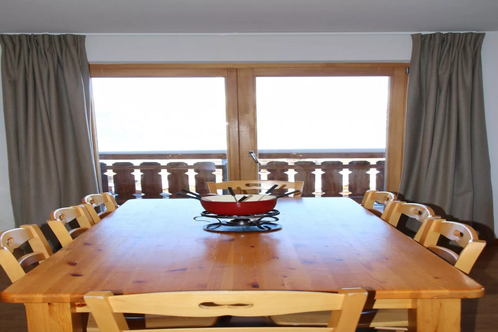 Pracondu 1 402 - OUTDOOR & FUN charming apartment-Eetkamer