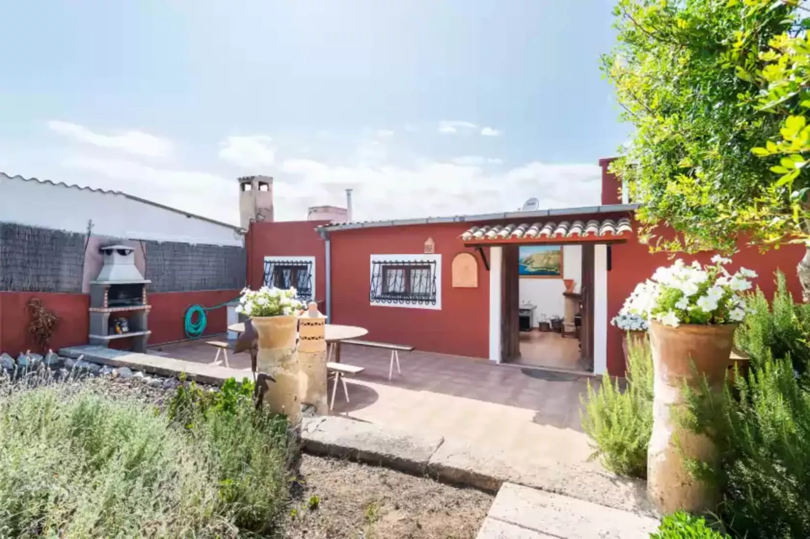 Can Calafat-Buitenkant zomer