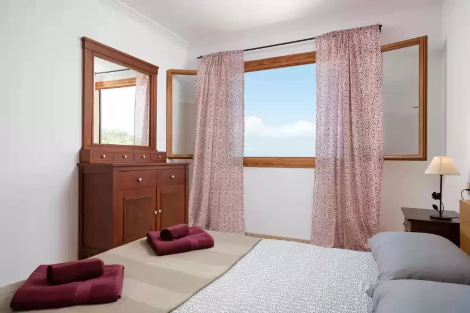 Can Kalet-Slaapkamer