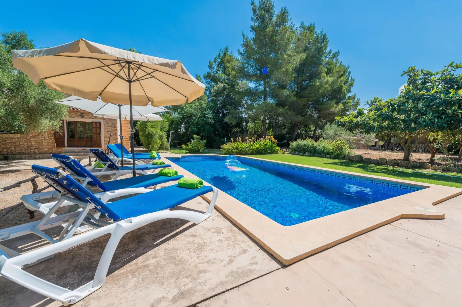 poolofhouse