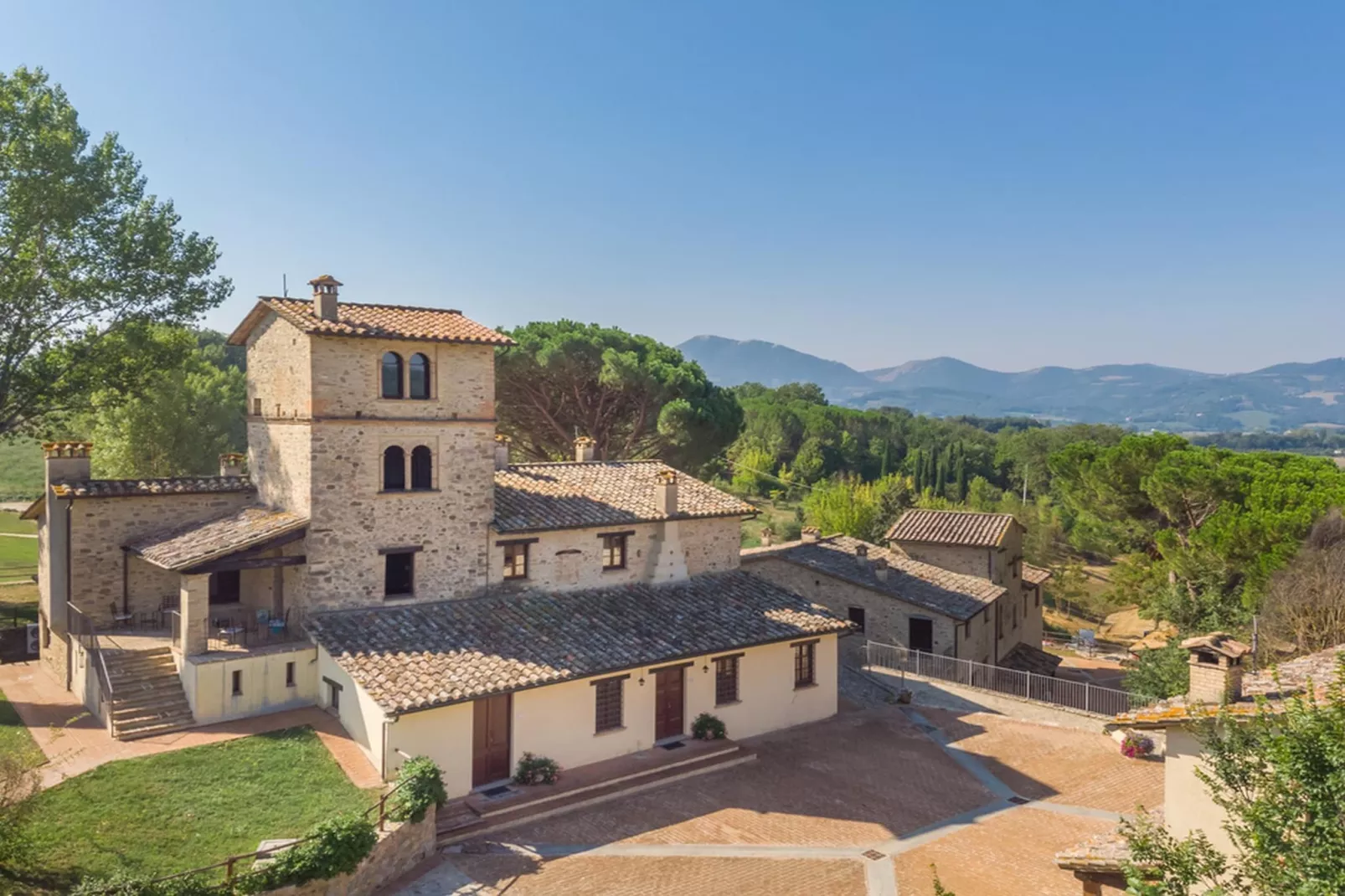 GH Borgo Pulciano in Montone - BEV2C / A2 / 2 Raum App Garten - 4 pax