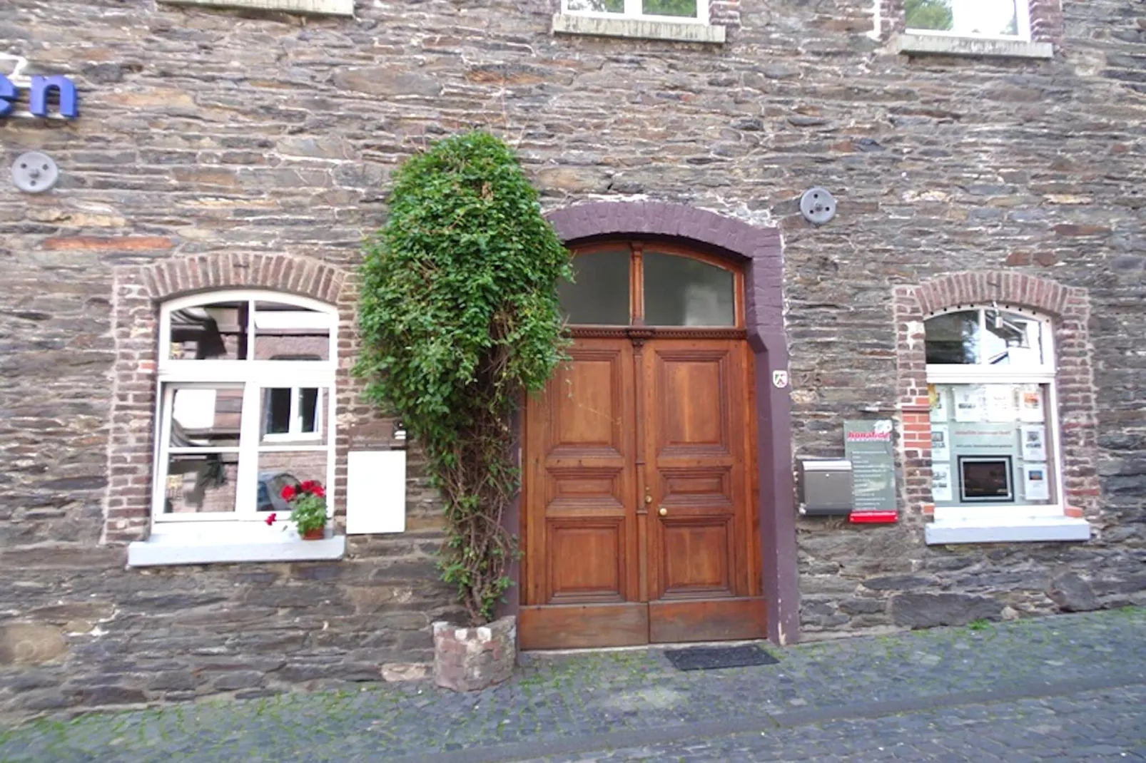 FeWo Zum alten Landrat in Monschau - Buitenkant zomer