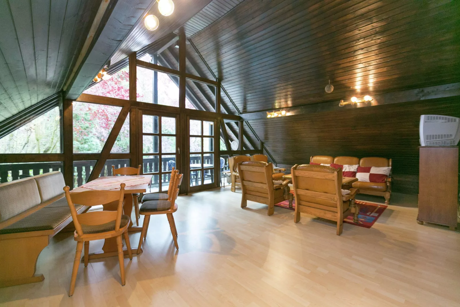 Tudor Lodge-Eetkamer