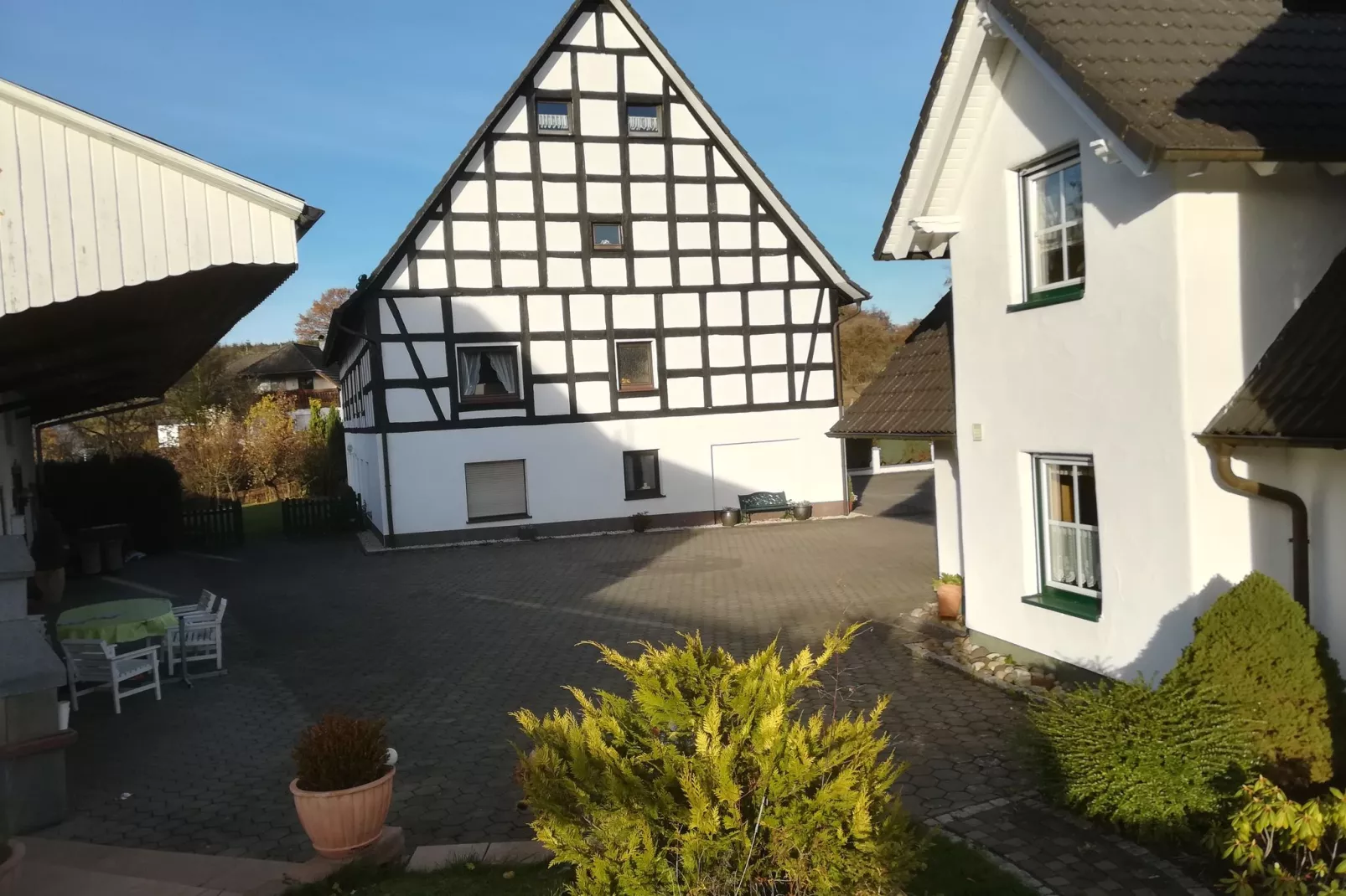 Ferienwohnung Silbecke-Buitenkant zomer