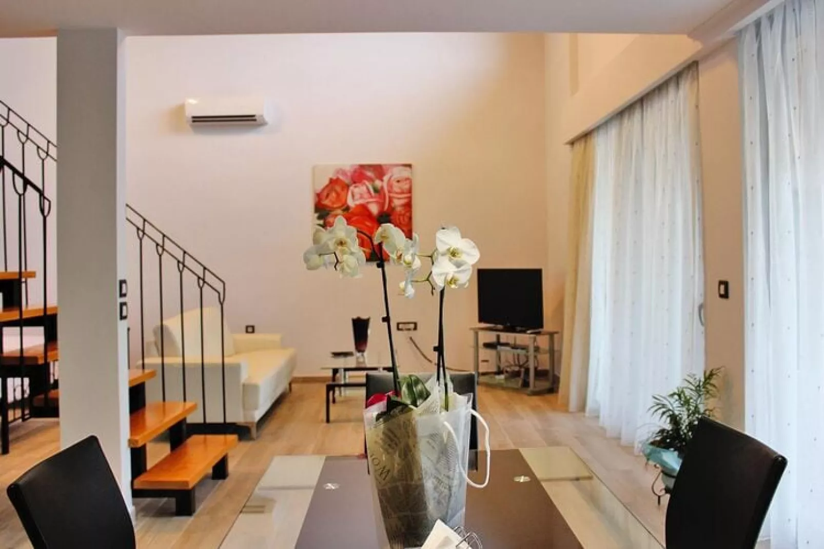 Semi-detached house, Lardos-1 separate bedroom-Woonkamer