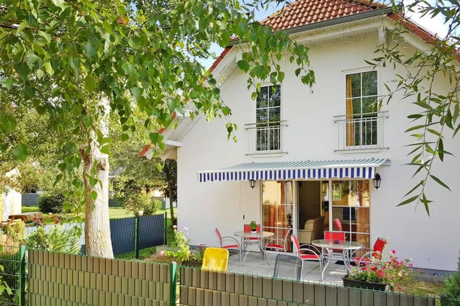 FH mit Balkon Seeblick und kleiner Terrasse 7-8 Personen 135 qm