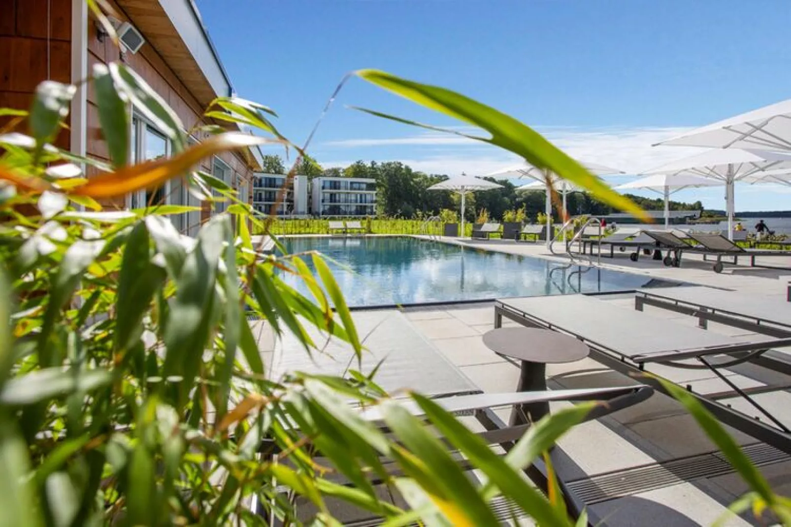 Apartments im MAREMÜRITZ Yachthafen Resort & Spa / Kompass Maisonette 70 qm-Zwembad