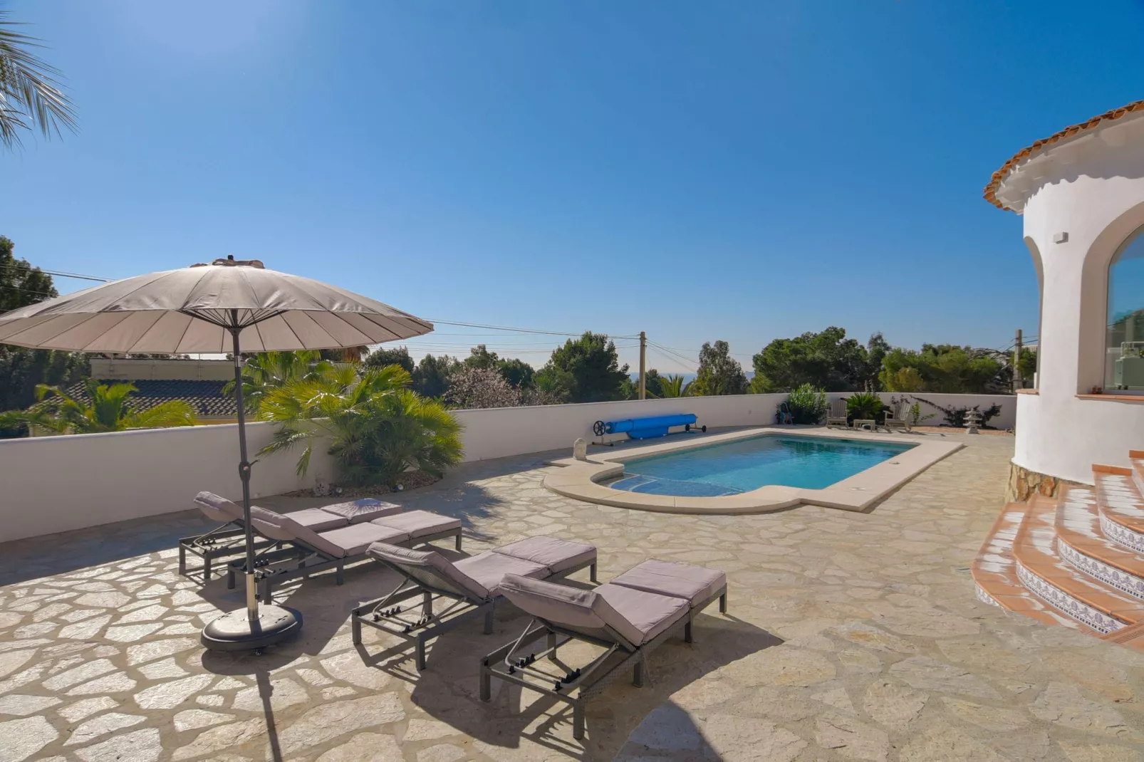 poolofhouse