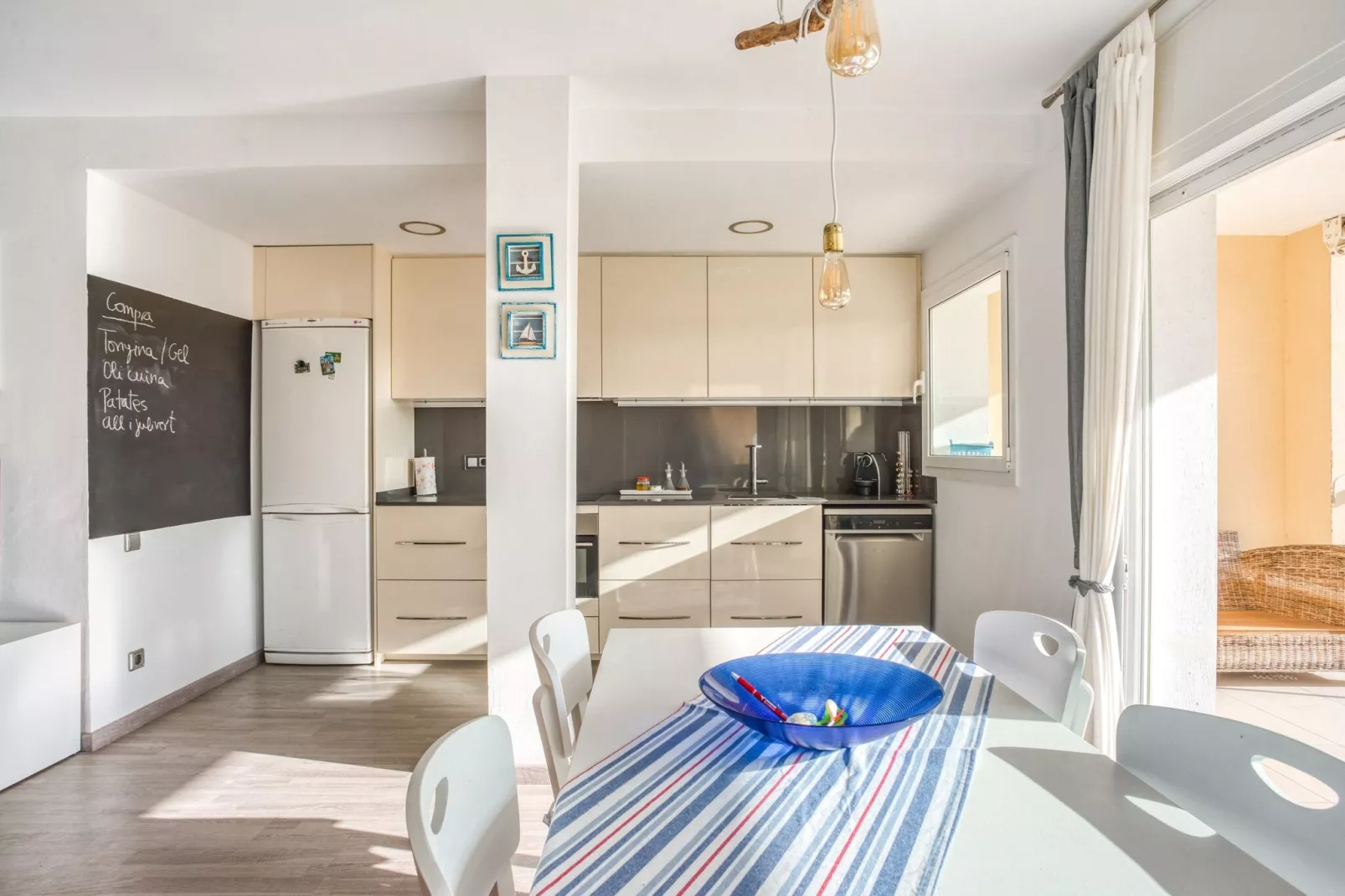 S´Agaró Beach Apartment-Keuken