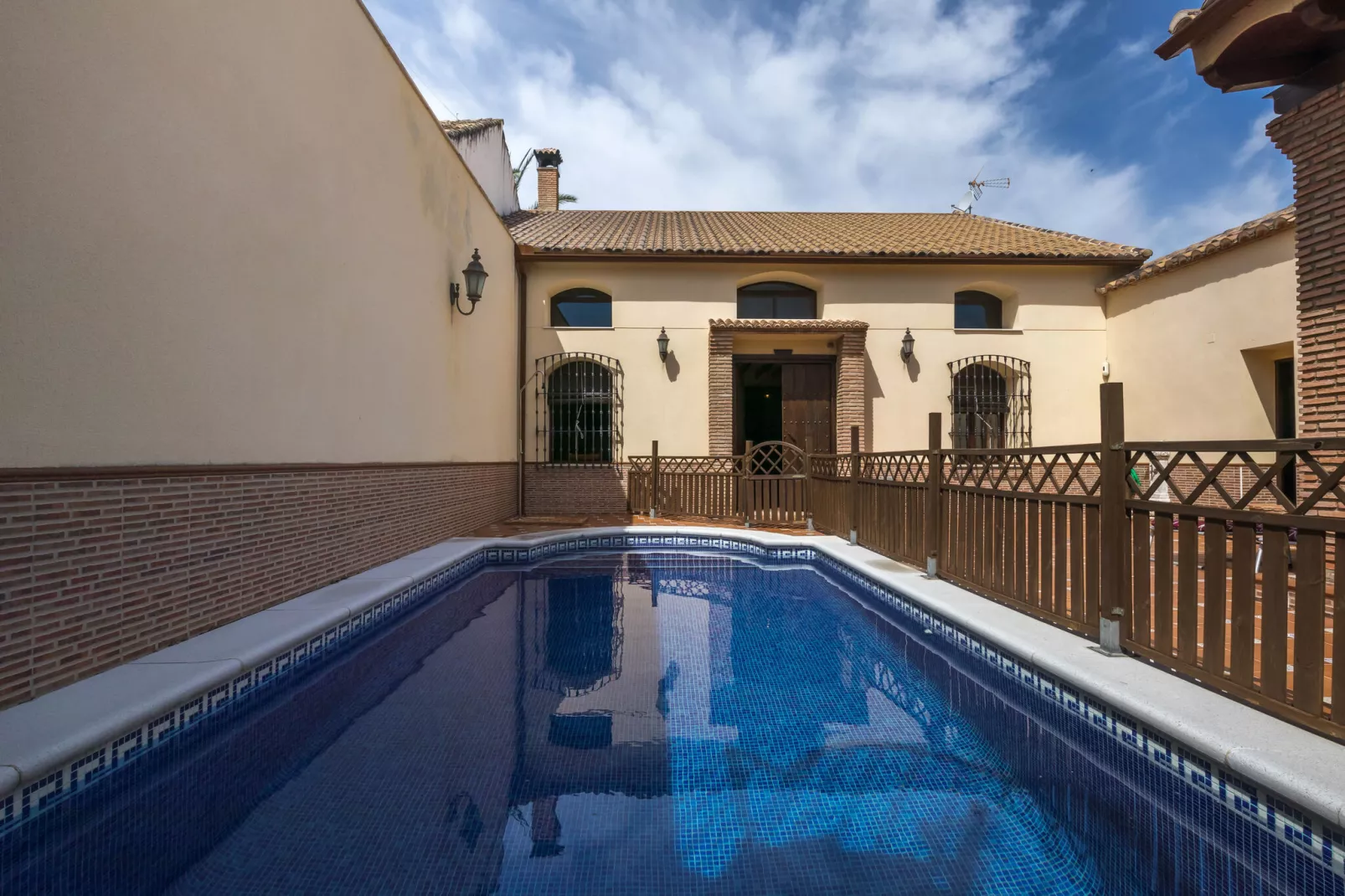poolofhouse