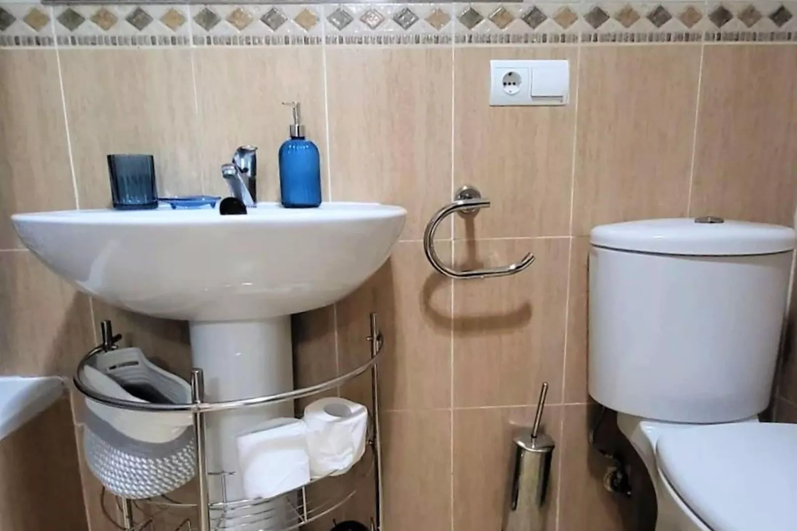 Bajo con terraza y acceso directo a piscina comunitaria-Badkamer