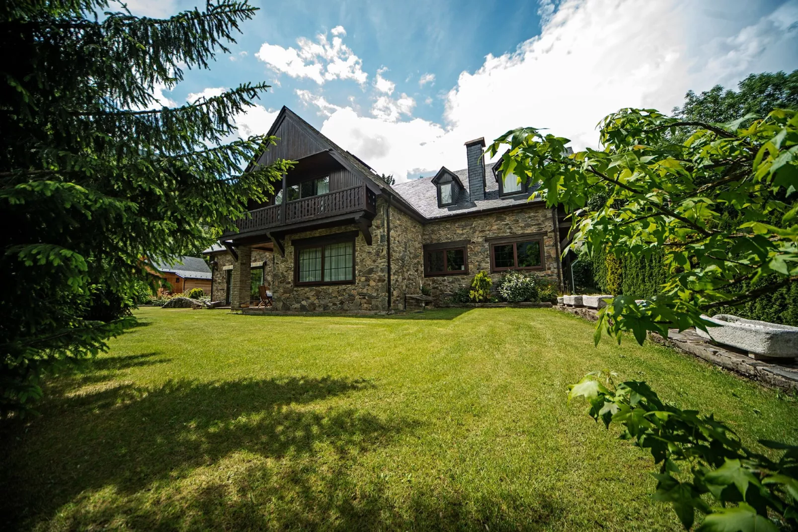 Casa Pepe-Buitenkant zomer