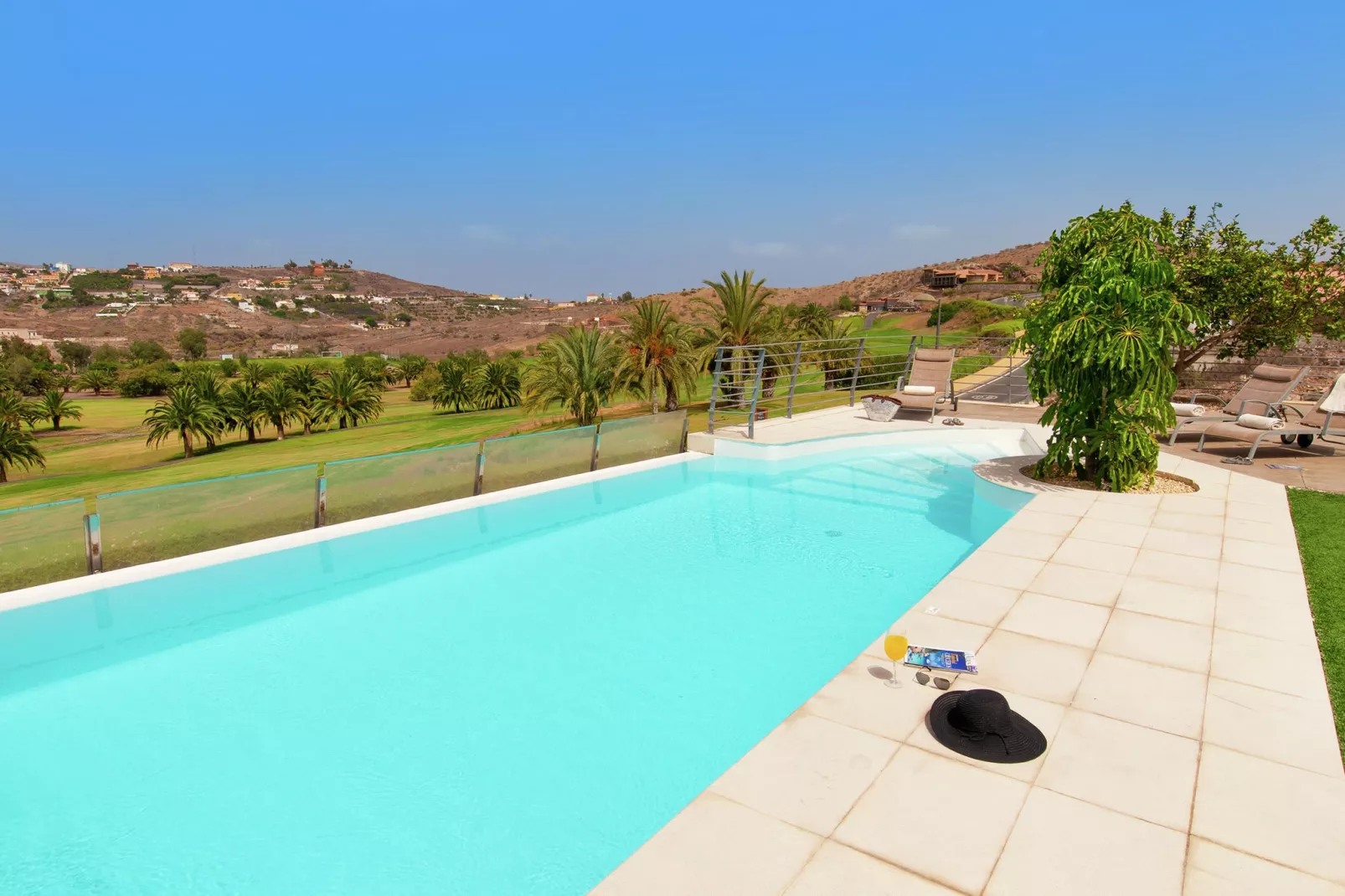 Piedra Amarilla 8 pax-Zwembad