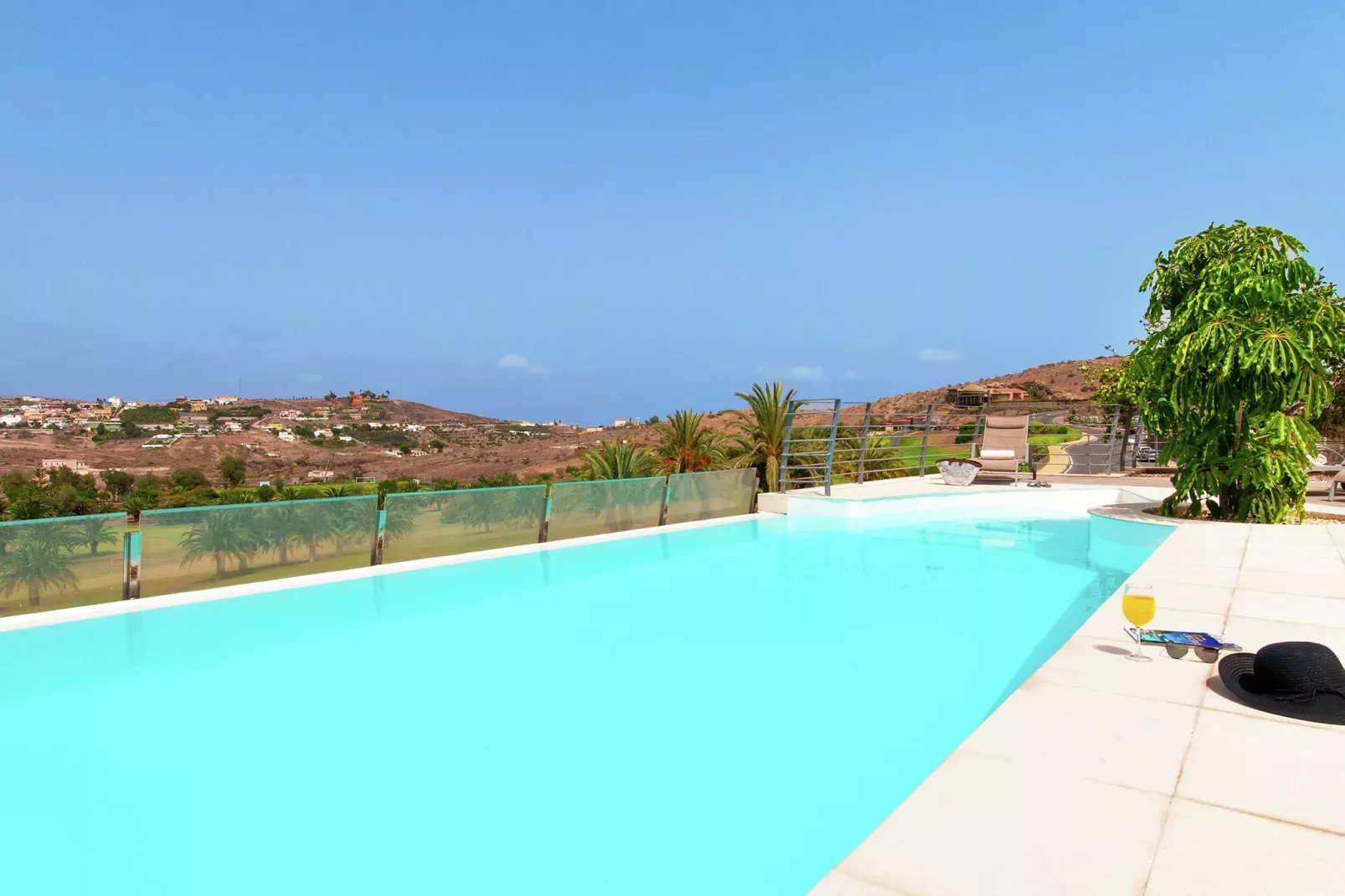 Piedra Amarilla 8 pax-Zwembad