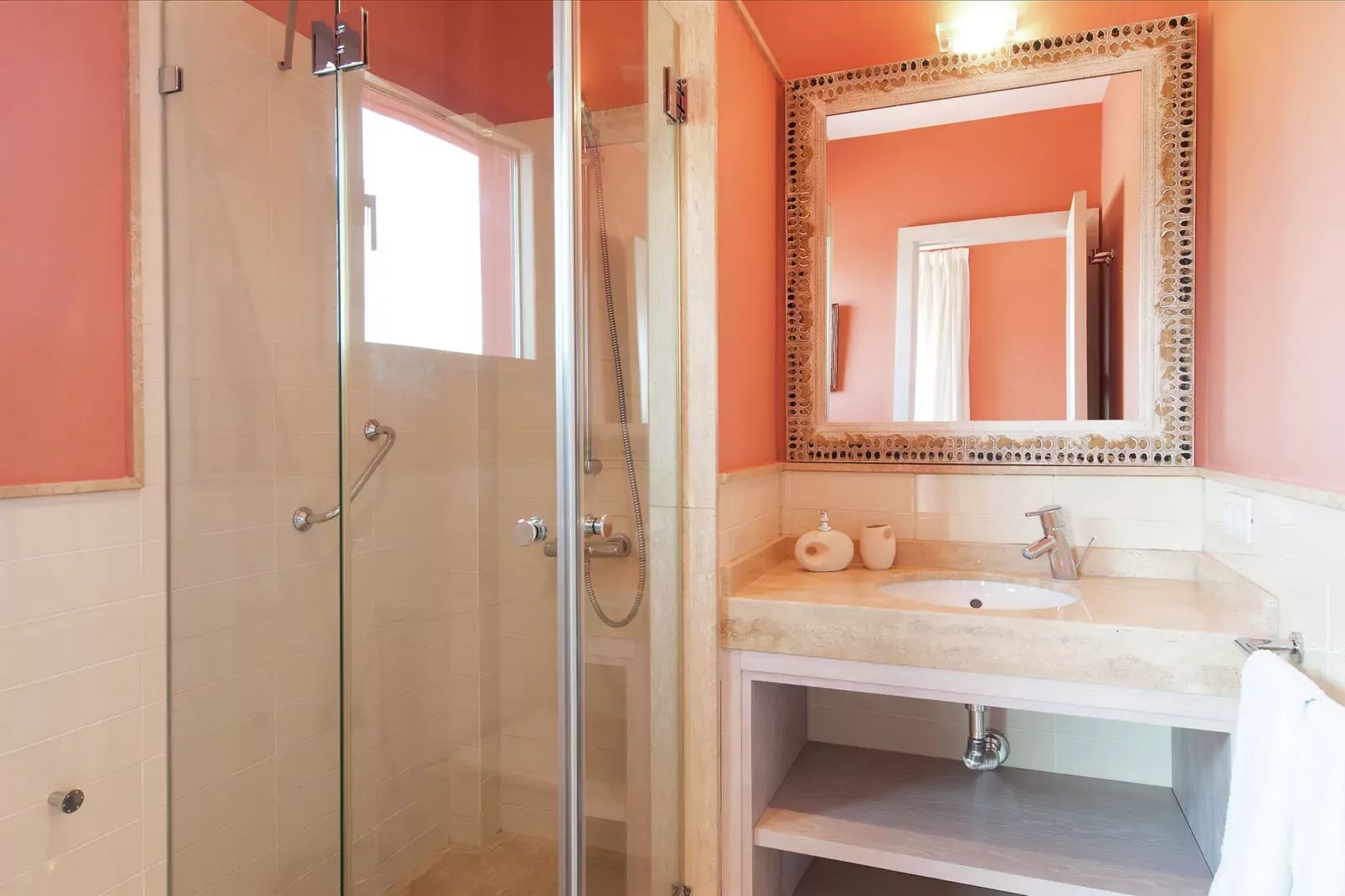 Piedra Amarilla 8 pax-Badkamer