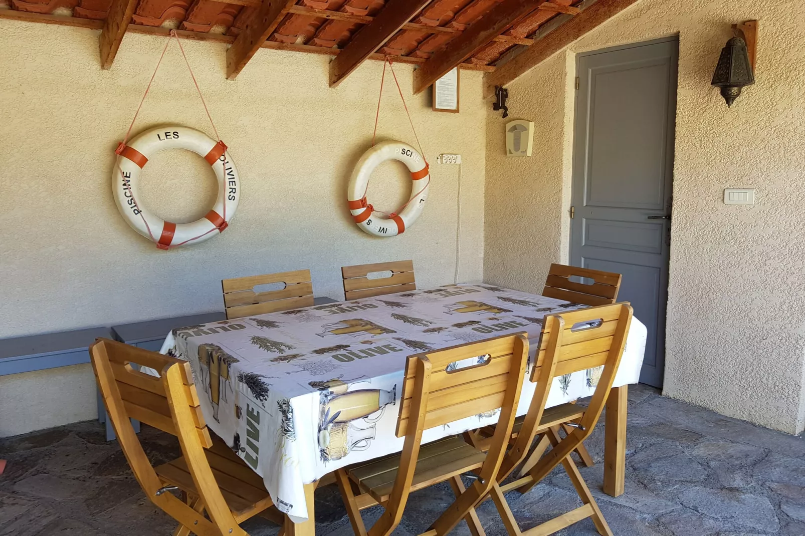Au bord de L'Orb-Terrasbalkon